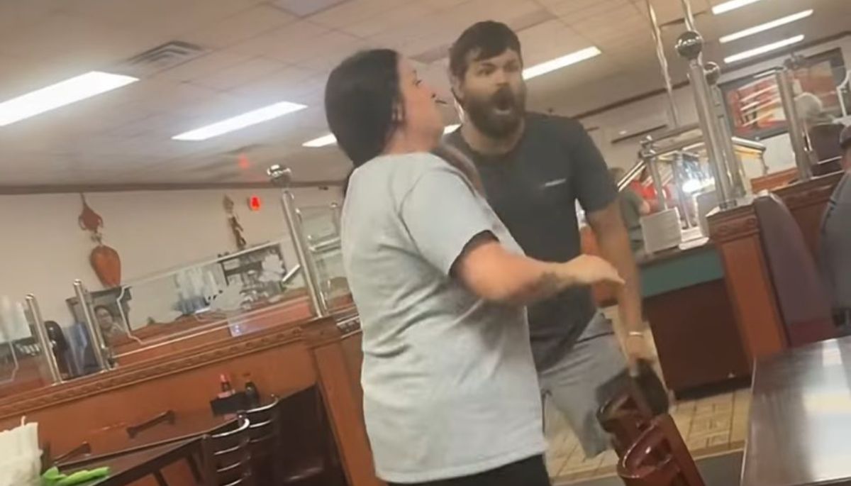 Arkansas Family Confronts Offensive Language Incident Post-Family Outing