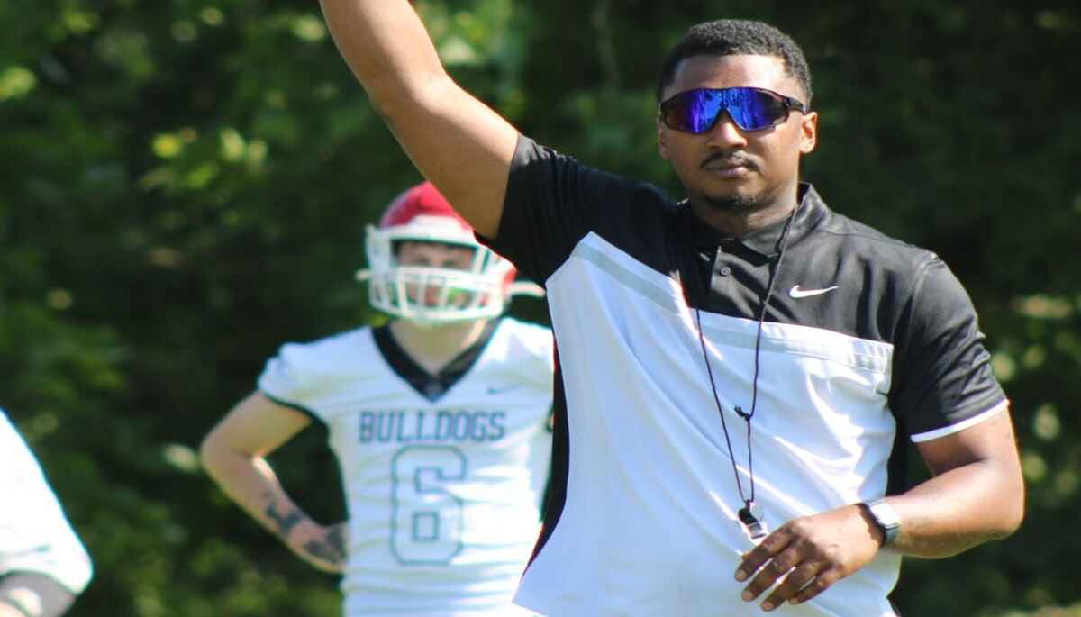 Okmulgee Football Coach Dolphin Davis Arrested Over Traffic Violations