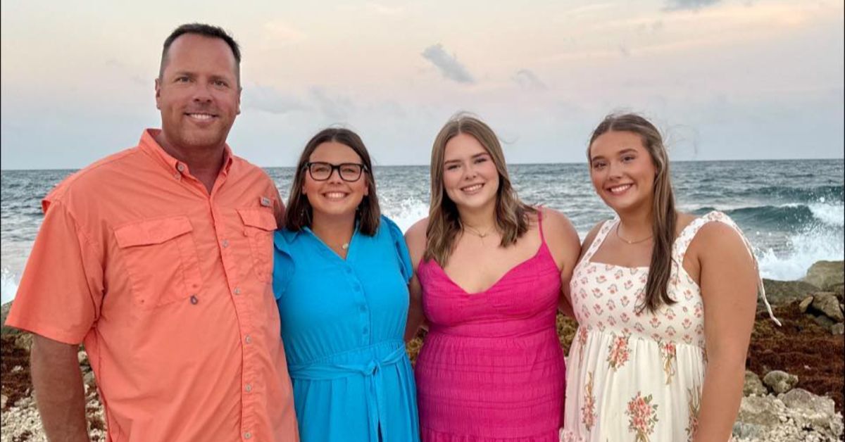 Holly Lindley: Dedicated Volleyball Coach and Devoted Mother Passes Away at 49