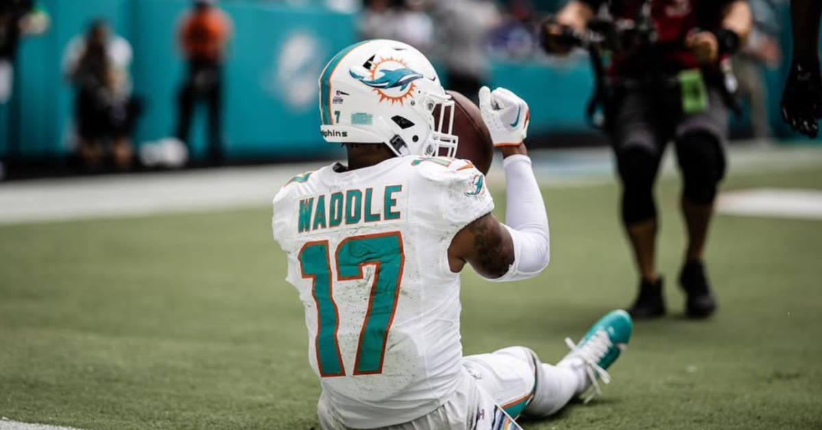 Jaylen Waddle: The Youngest of Four Siblings and a Rising NFL Star