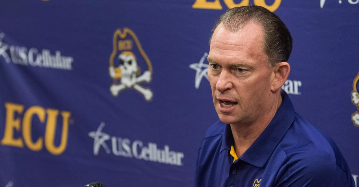 Coach Joe Dooley's Family Life Amid Professional Challenges