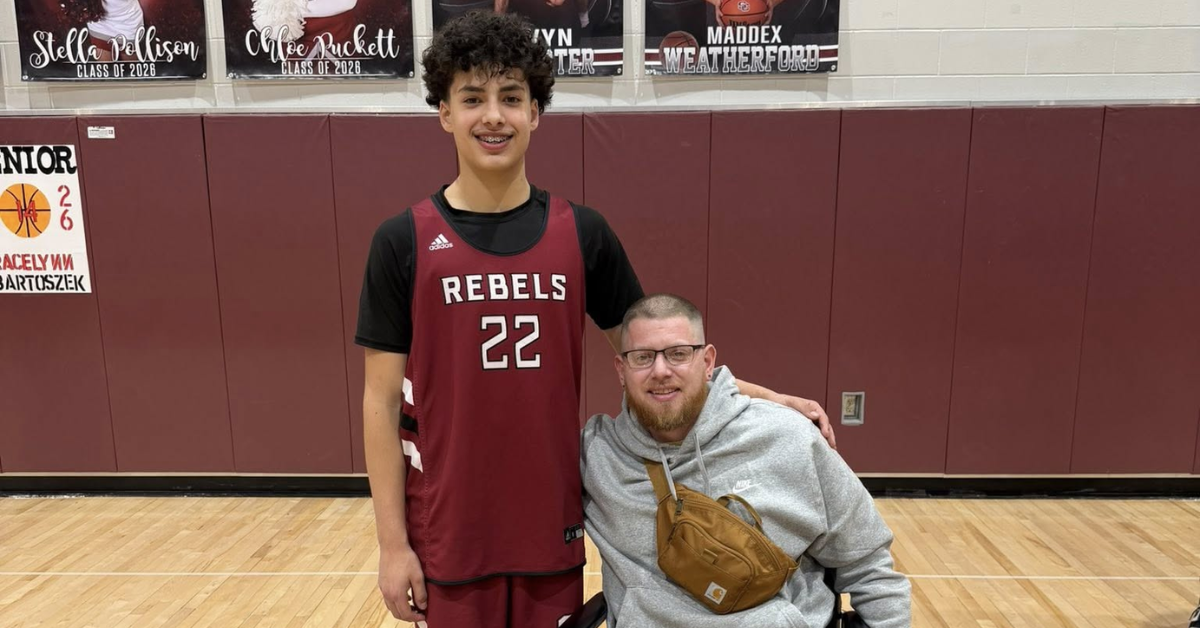 Heartfelt Surprise: Ryan Leaper Reconnects with Josyiah at Kentucky Game